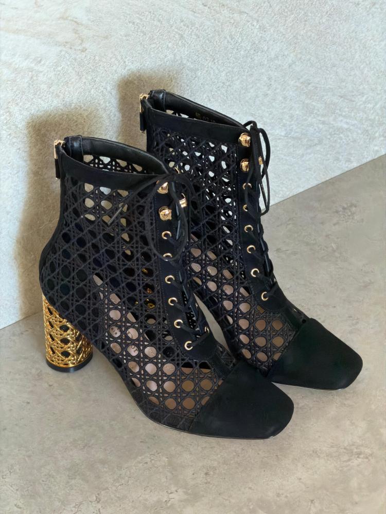 بوت Dior
