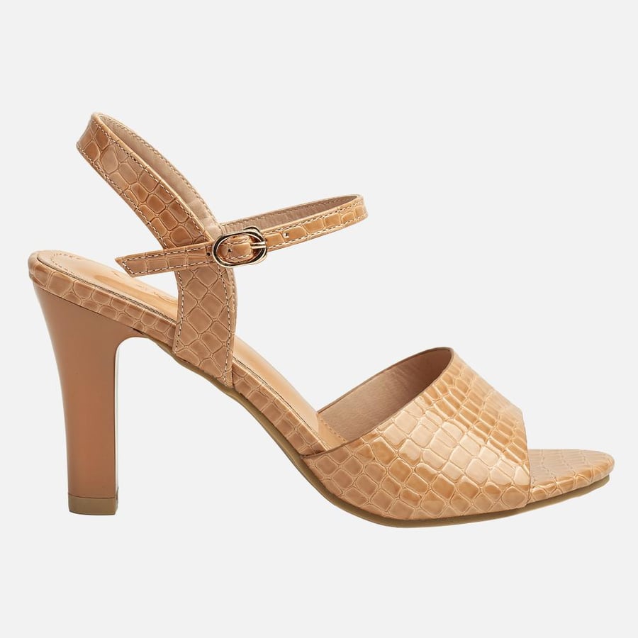 Casual heel in different colors