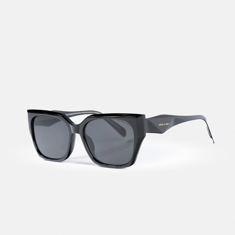Sunglasses in different colors
