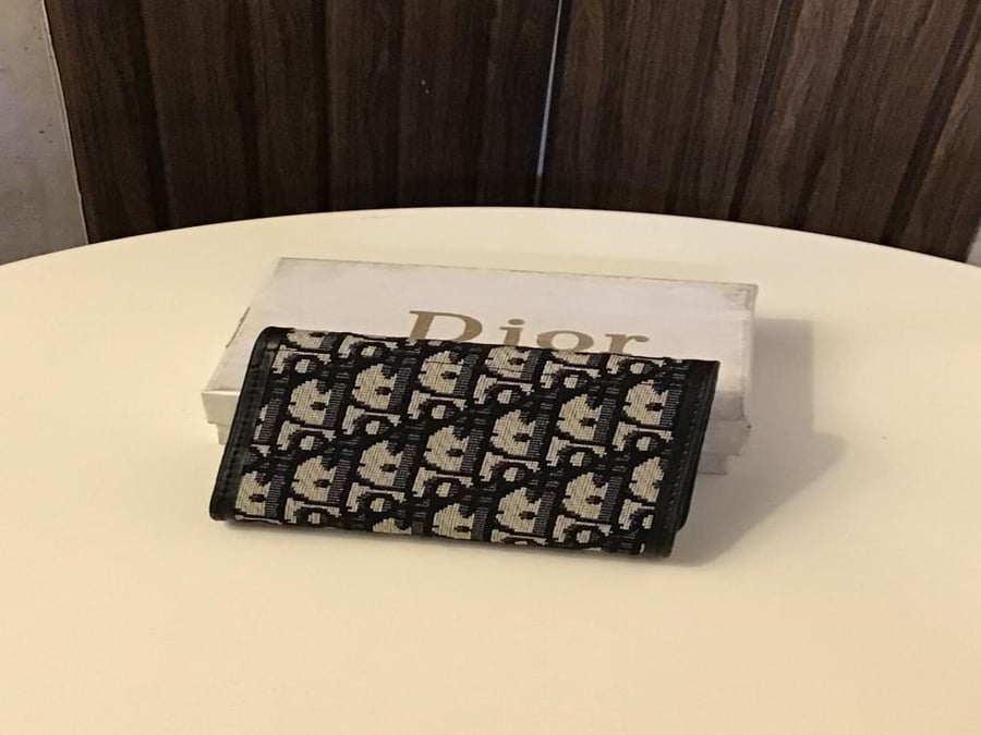 Dior wallet