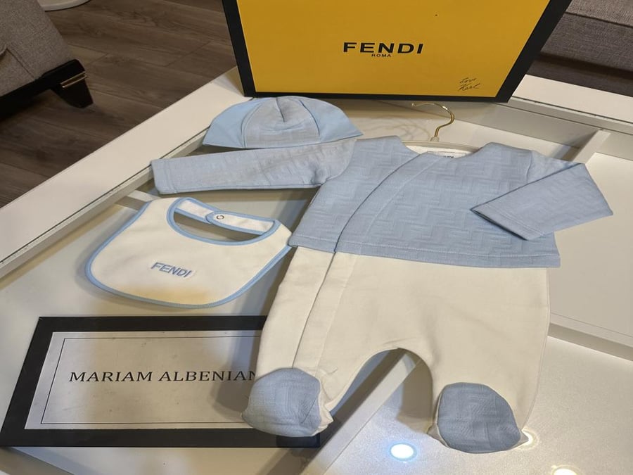 Fendi romper Small + vest + cap