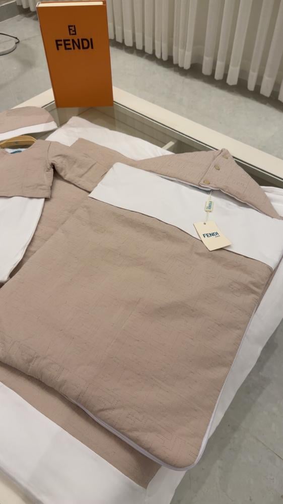 طقم مواليد فندي