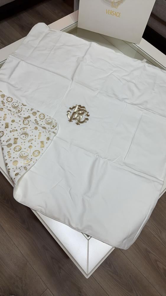 Roberto Cavalli set (pillowcase + quilt + cap)