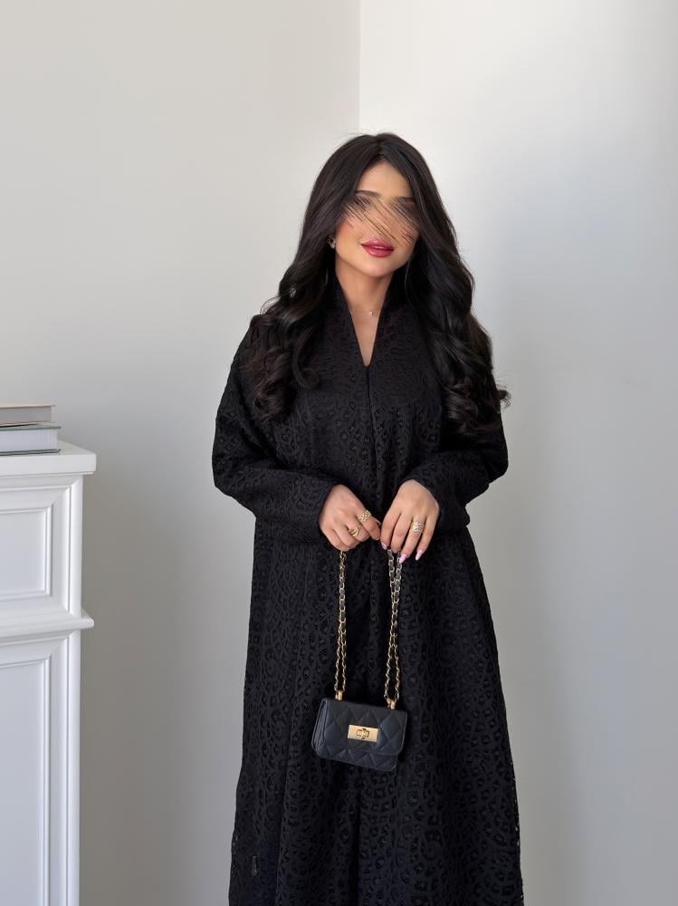 عباية لارا