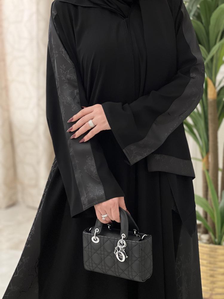 عباية الشيخه