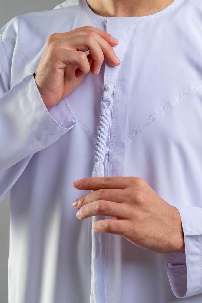 ثوب إماراتي
