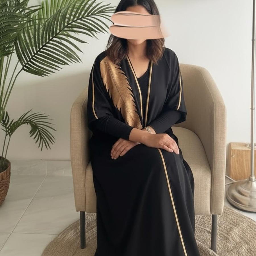 عبايه سودا خليجي بأكمام استرتش