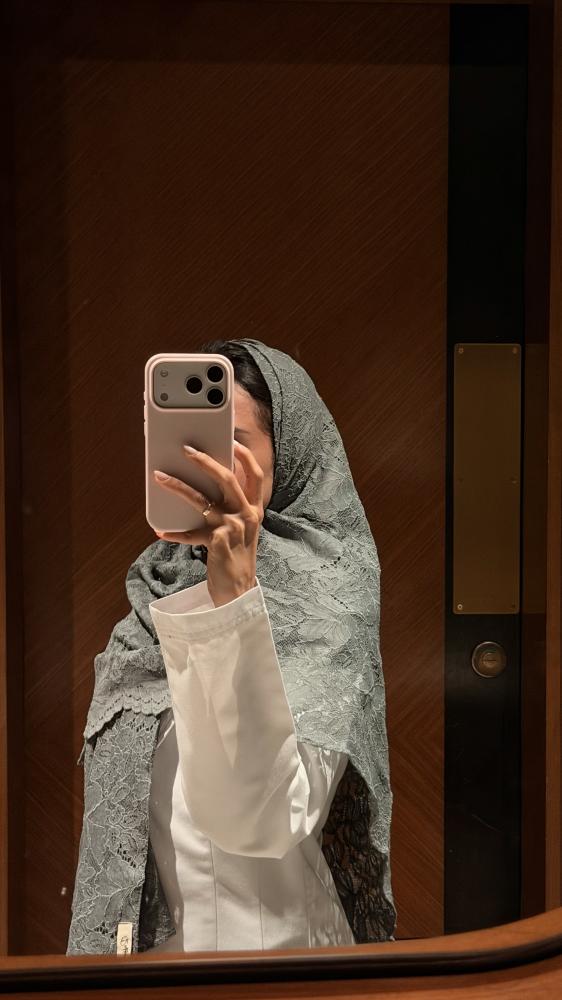 دانتيل كامل رمادي مخضر