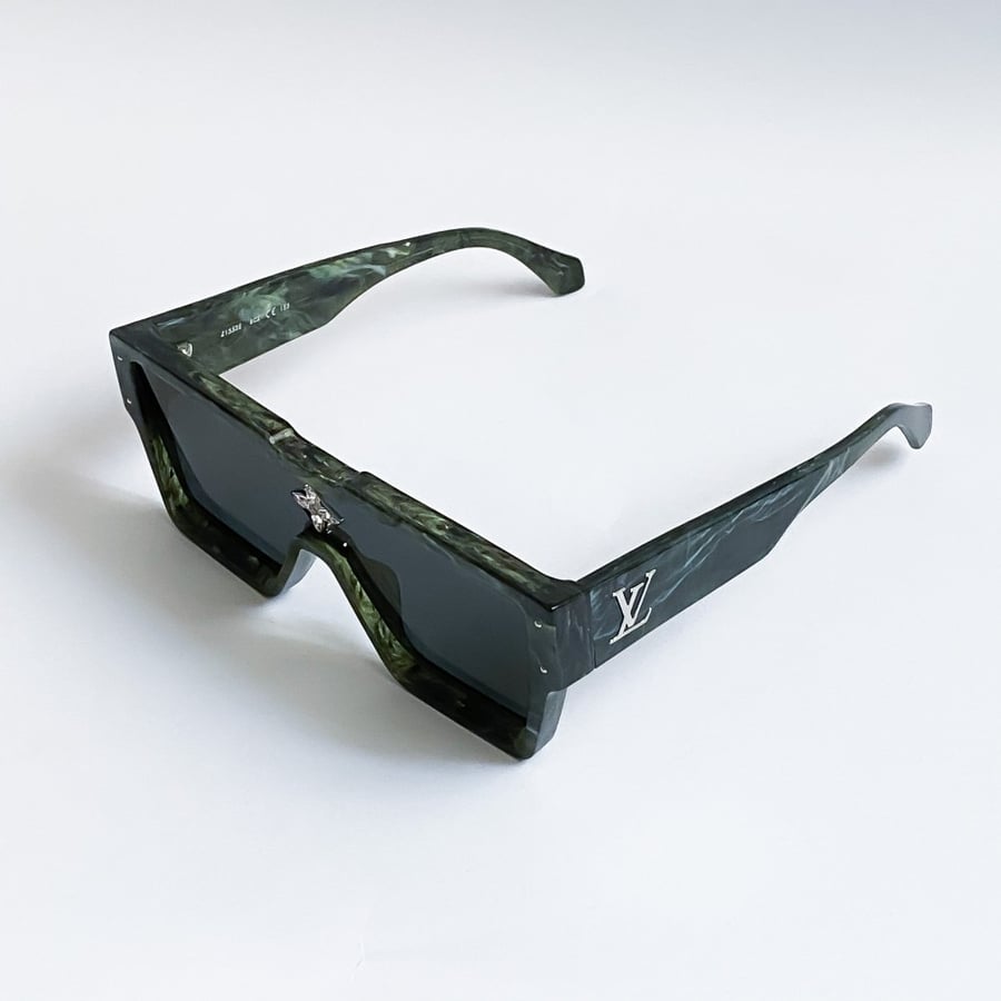 Louis Vuitton cyclone green marble sunglasses