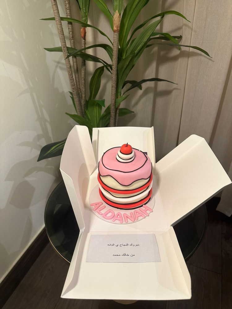كيك كوميك فقط ( km)
