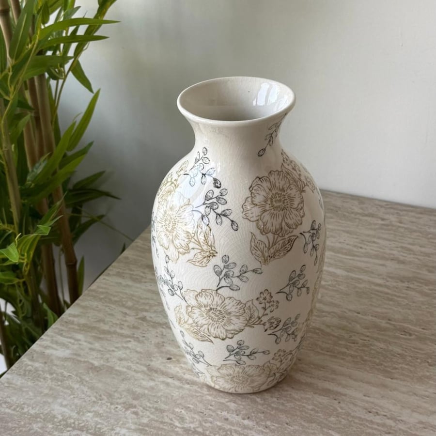 Ceramic vase