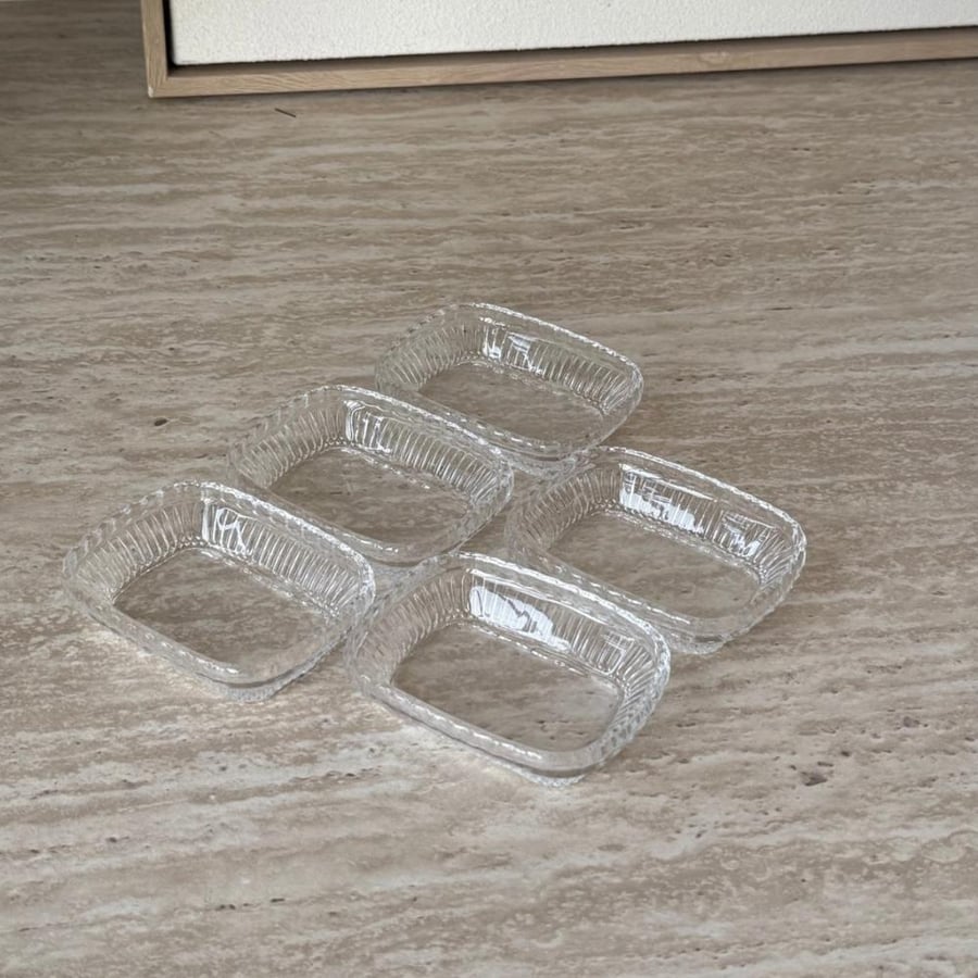 Serving glass plate