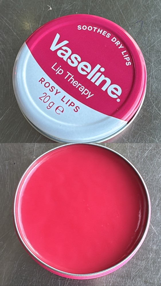 فازلين مرطب شفاة وردي 20g   Vaseline Lip Therapy Rosy Lips