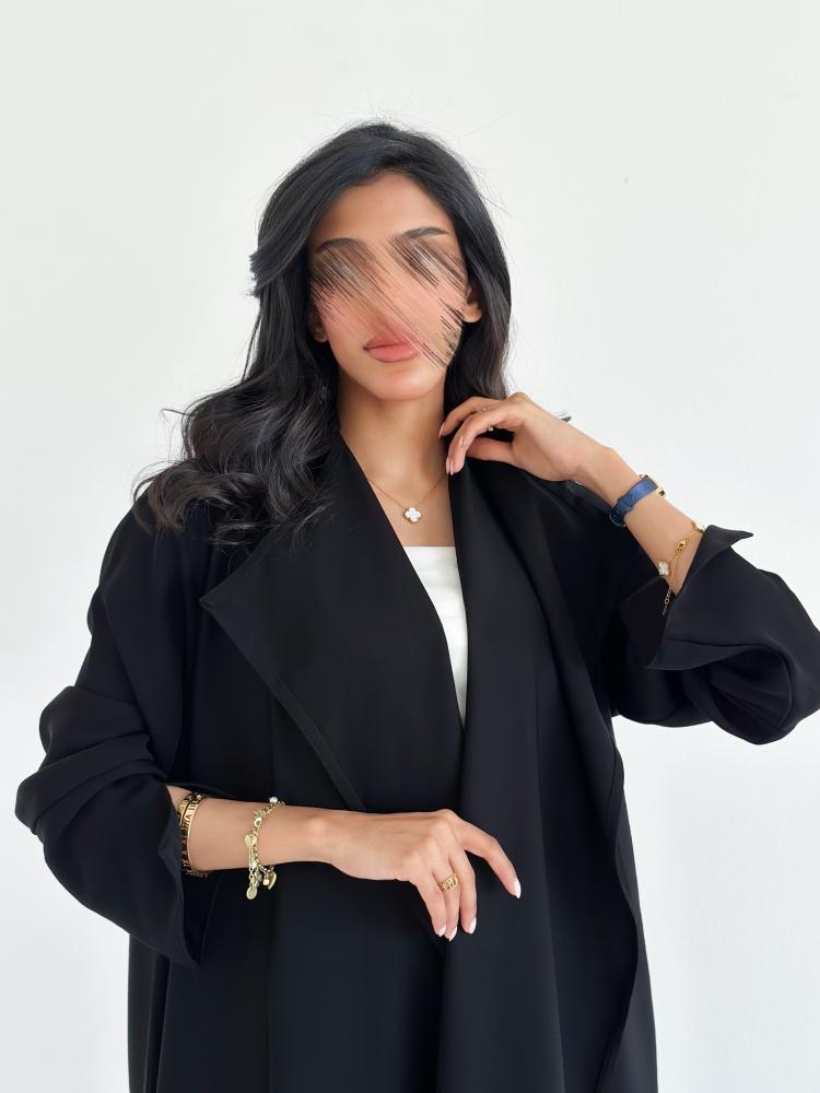 عباية نص كلوش اسود
