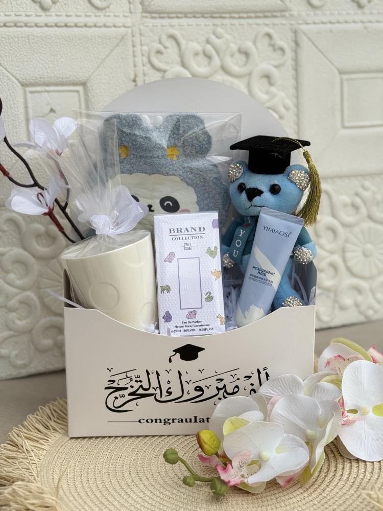 بوكس فارغ بعباره تخرج