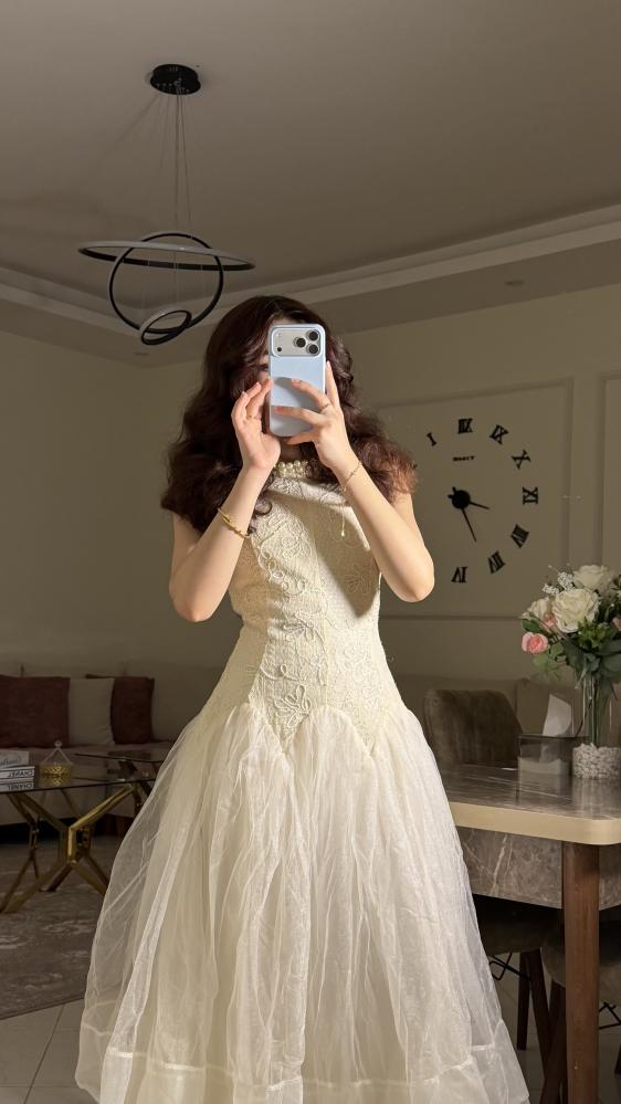 Luna Lace – فستان لونا الدانتيل