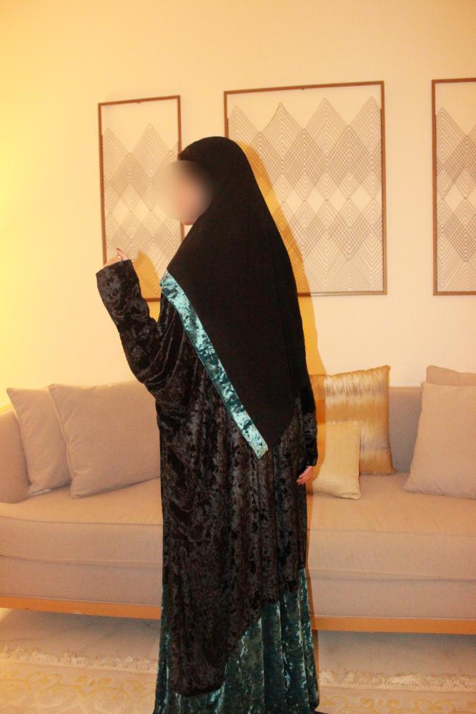 Wavy black velvet with Turquoise