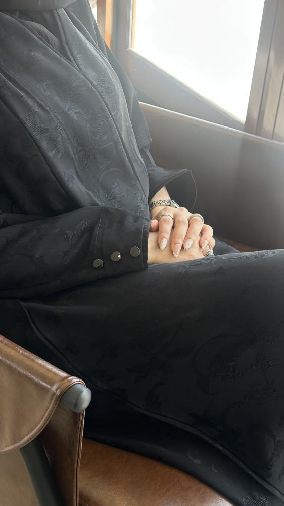 عباية كلوش بكريب مشجر (أسود)