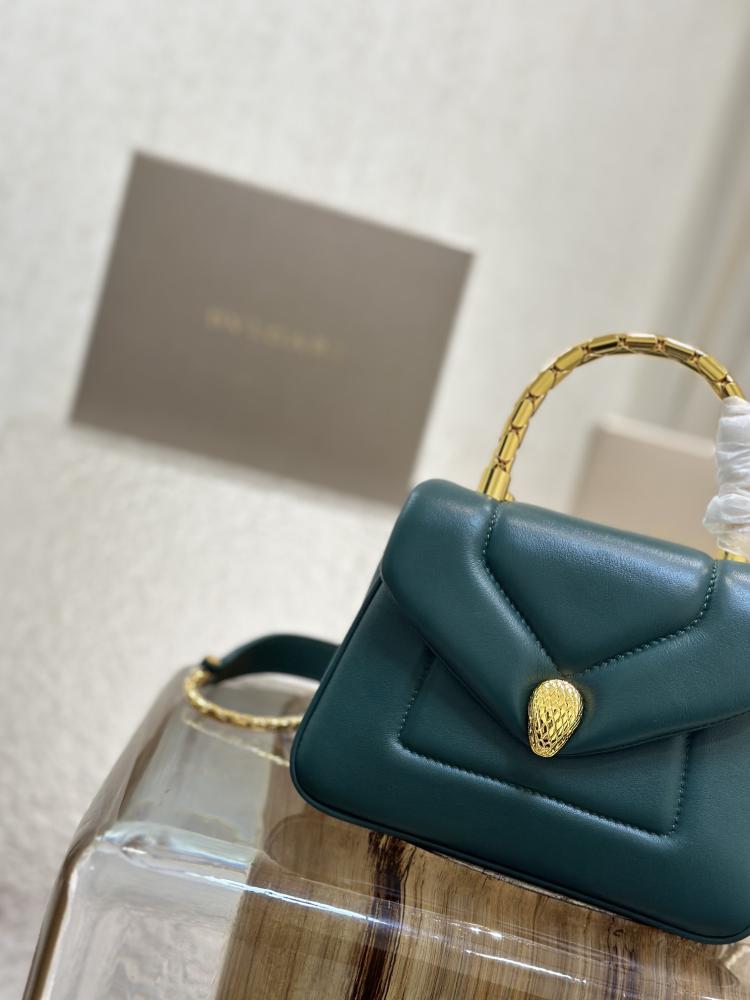 حقيبة SERPENTI REVERSE من بولغاري