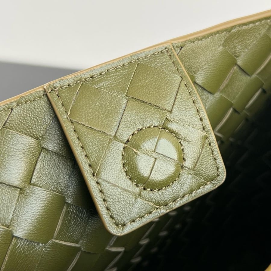 Bottega Parachute bag