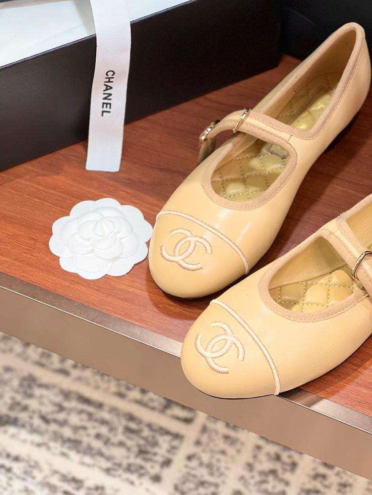 Chanel flat 24ss