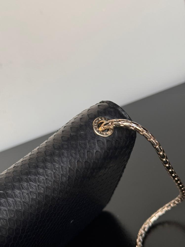 حقيبة SERPENTI FOREVER من بولغاري