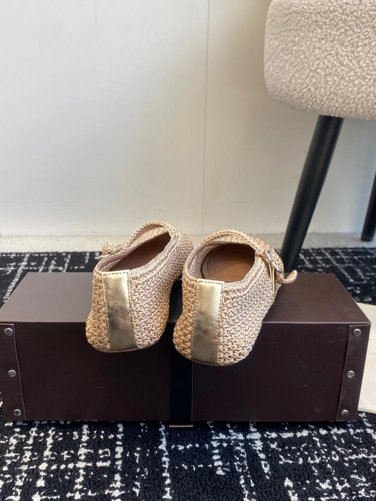 فلات Alaia 25ss