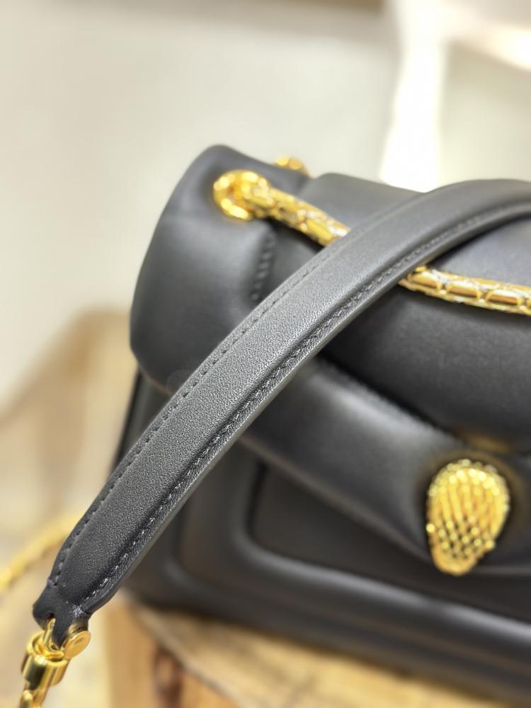 حقيبة SERPENTI REVERSE من بولغاري
