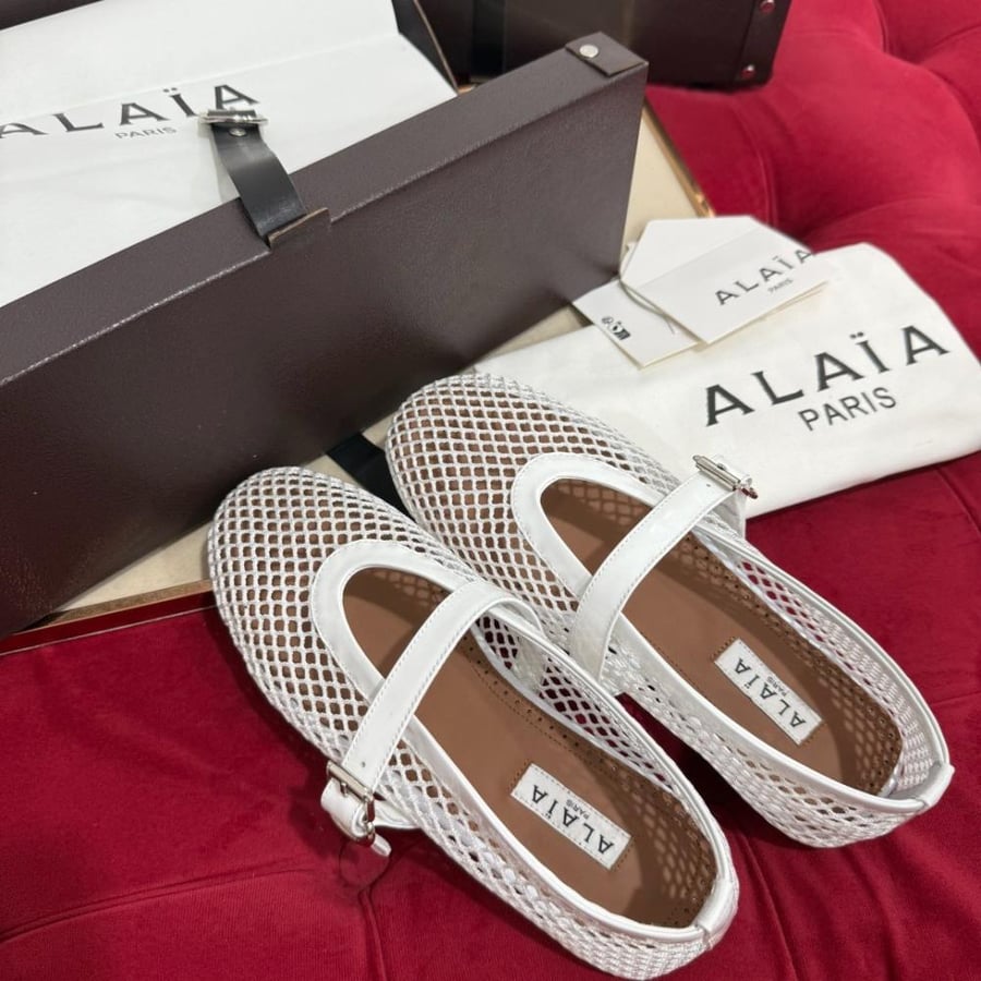 حذاء فلات Alaia