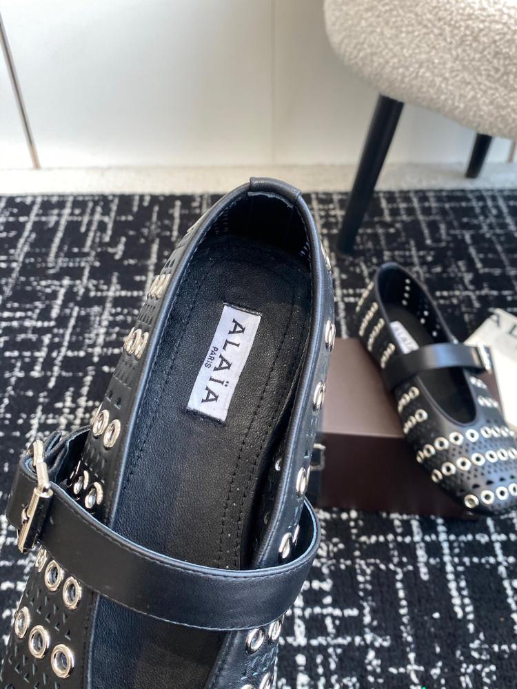 فلات Alaia 25ss