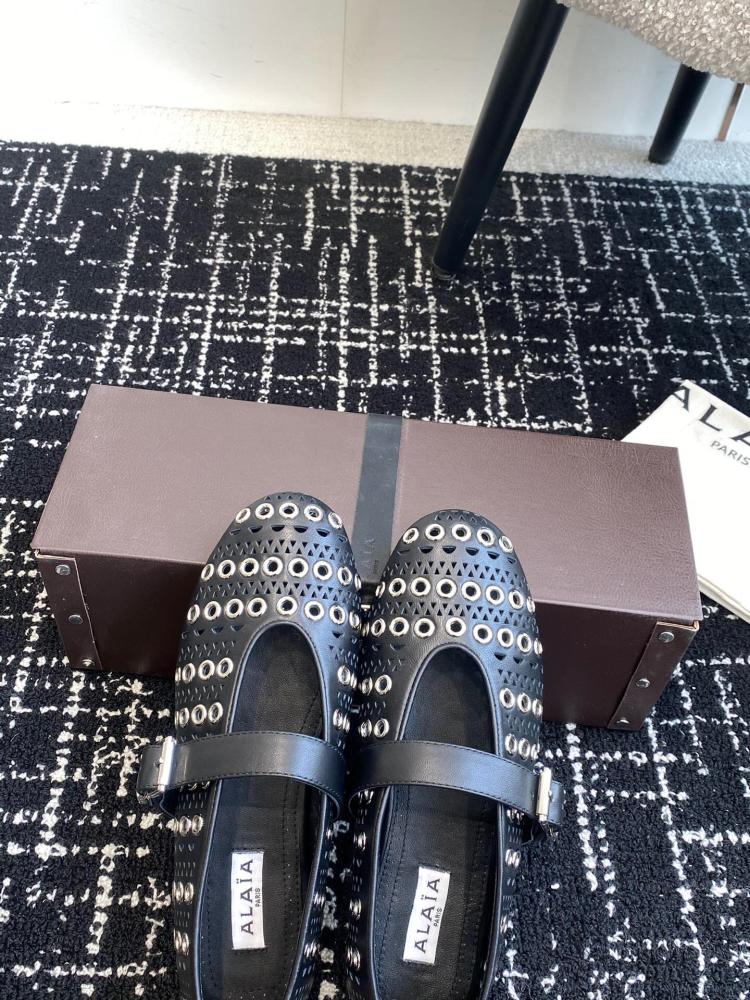 فلات Alaia 25ss