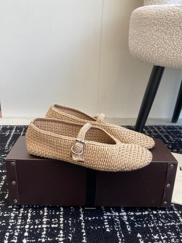 فلات Alaia 25ss