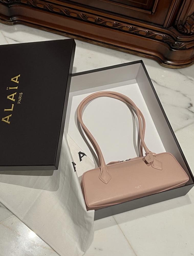 حقيبة كتف Le Teckel من Alaia