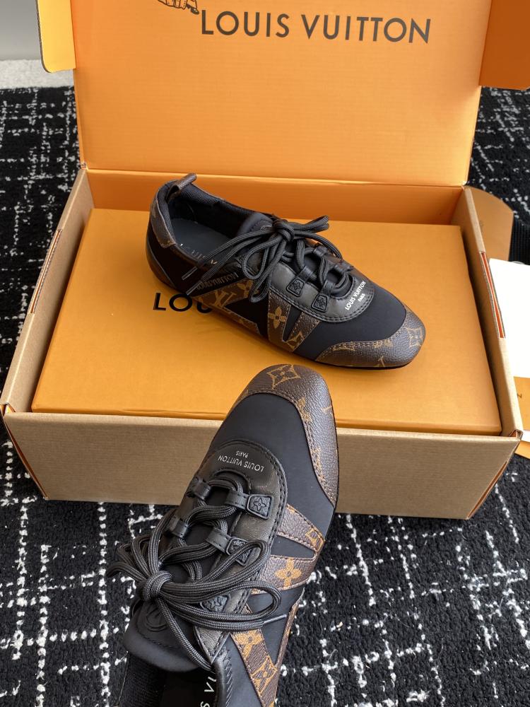حذاء Sneakerina من لويس فيتون