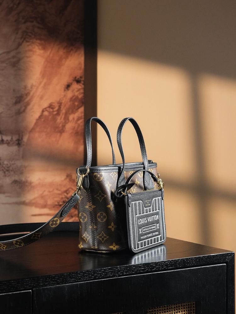 حقيبة Neverfull BB من لويس فيتون