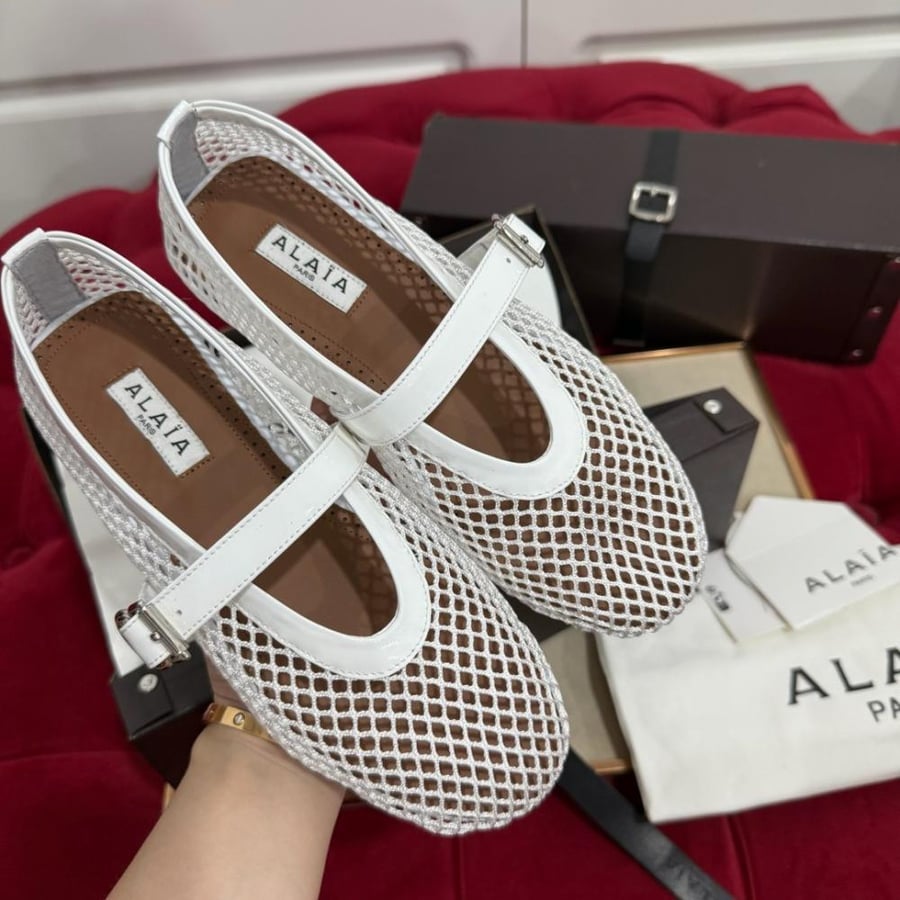 حذاء فلات Alaia