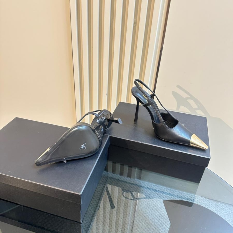 حذاء JEANNE SLINGBACK من سان لوران