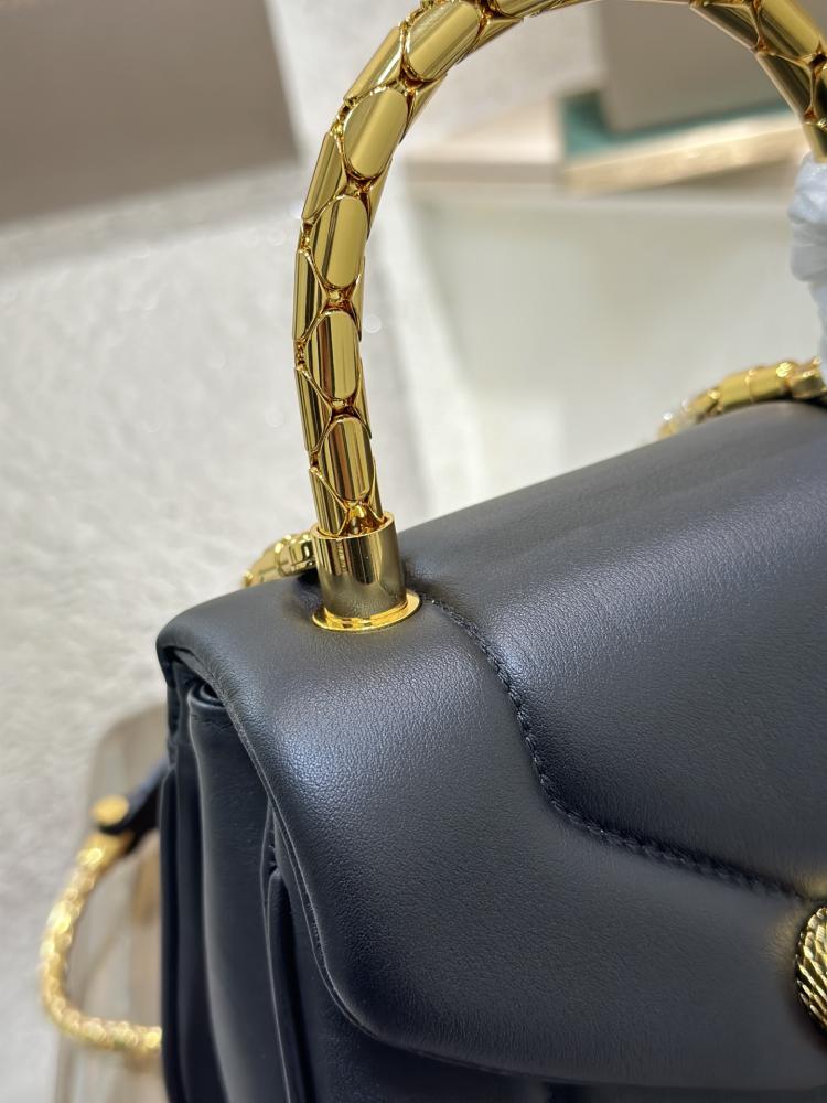 حقيبة SERPENTI REVERSE من بولغاري