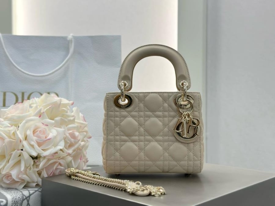 حقيبة Mini Lady Dior