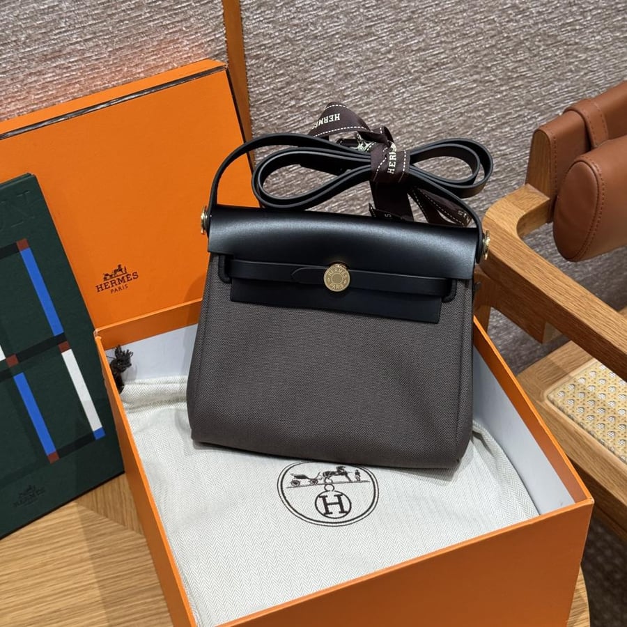 حقيبة Mini Herbag من ايرميز