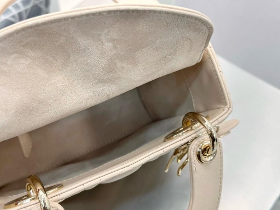حقيبة Mini Lady Dior