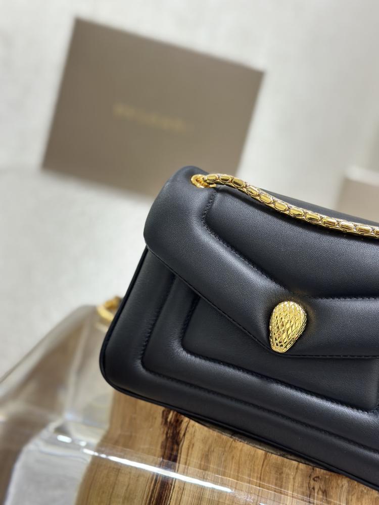 حقيبة SERPENTI REVERSE من بولغاري