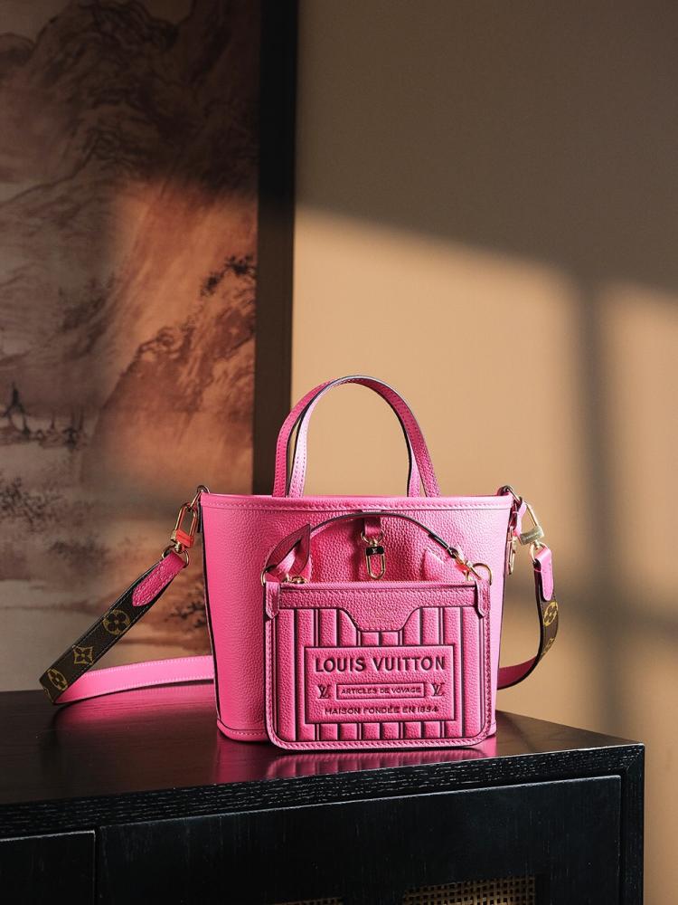 حقيبة Neverfull BB من لويس فيتون