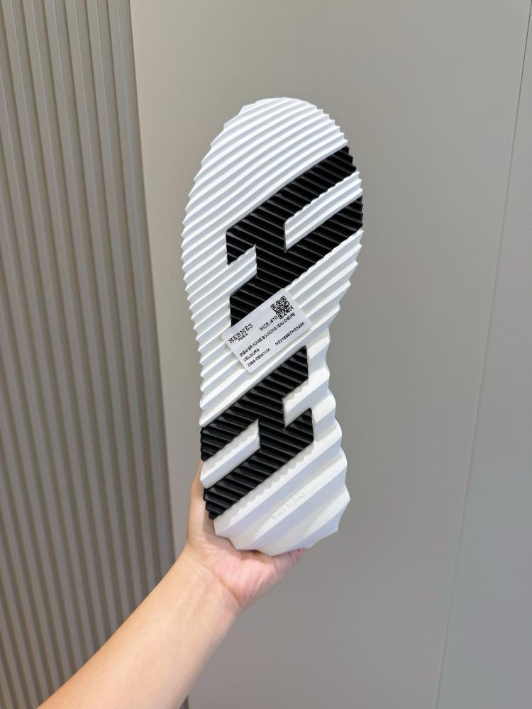 Bouncing shoe from Airmez