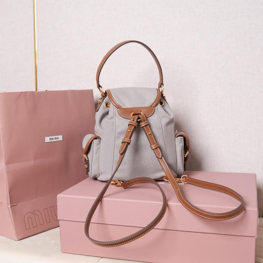 حقيبة backpack من ميوميو
