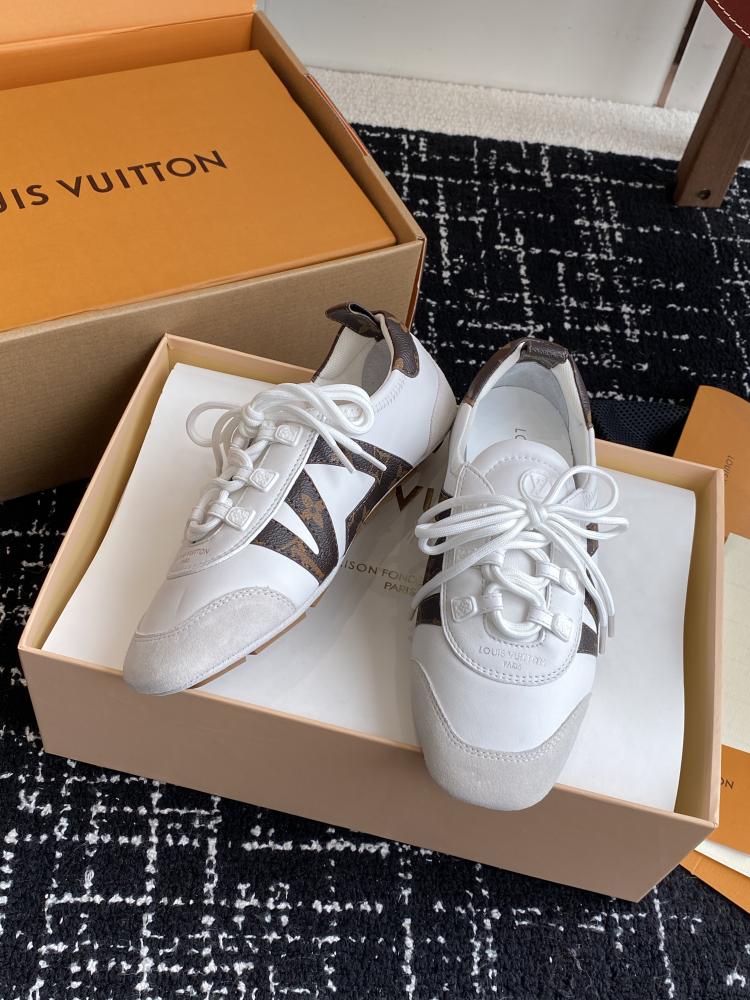 حذاء Sneakerina من لويس فيتون