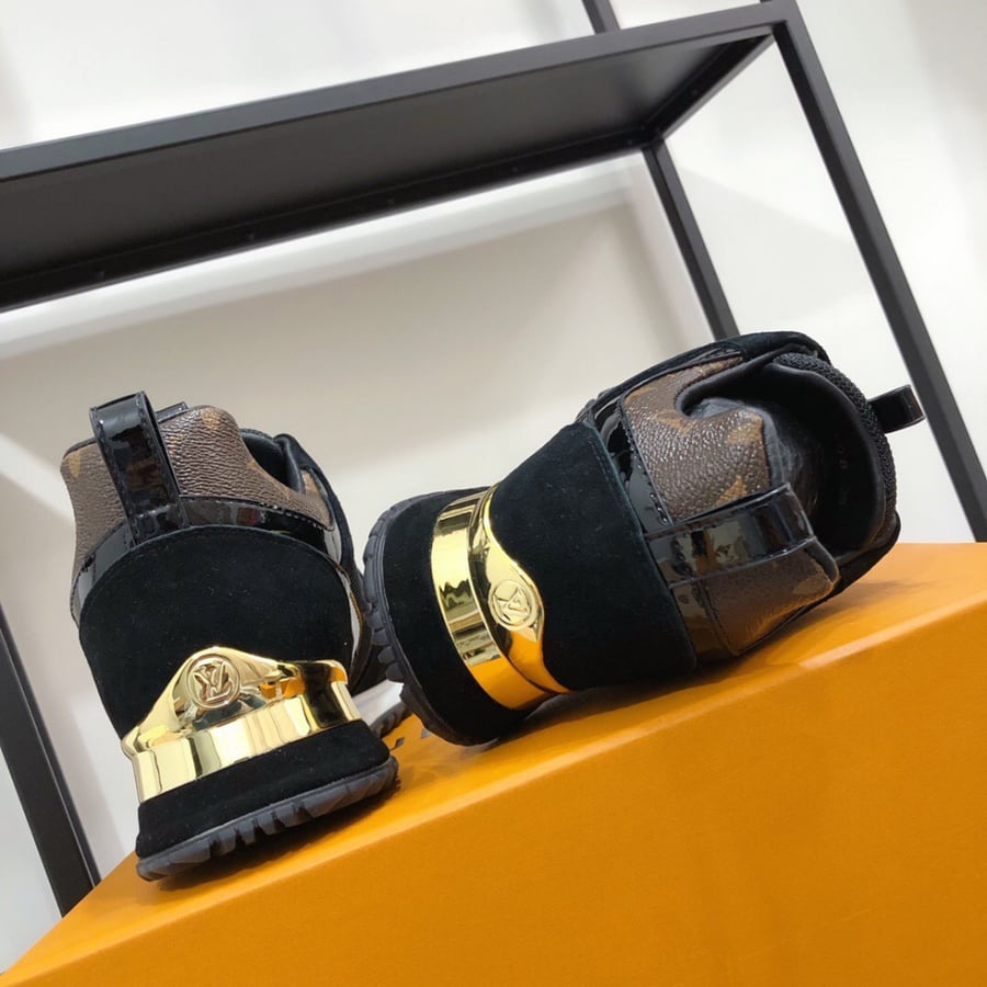 حذاء lv runaway  من لويس فيتون