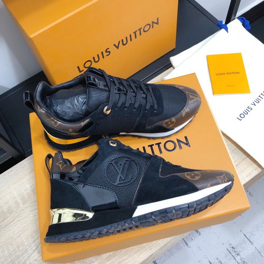 حذاء lv runaway  من لويس فيتون