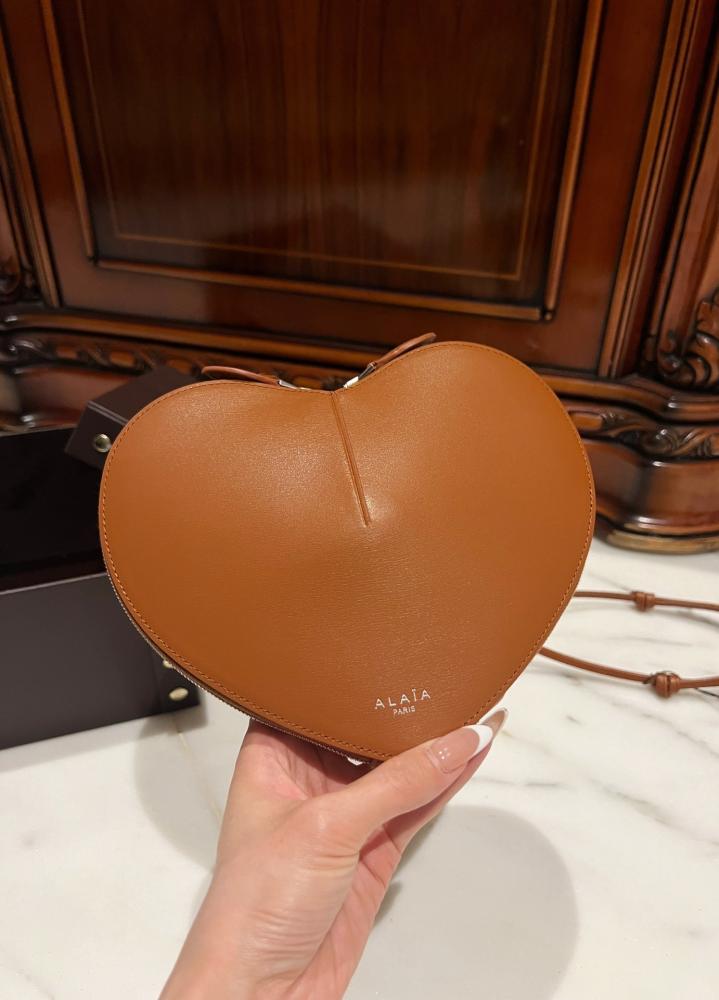 حقيبة Le Coeur من Alaia