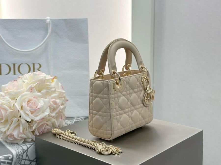 حقيبة Mini Lady Dior